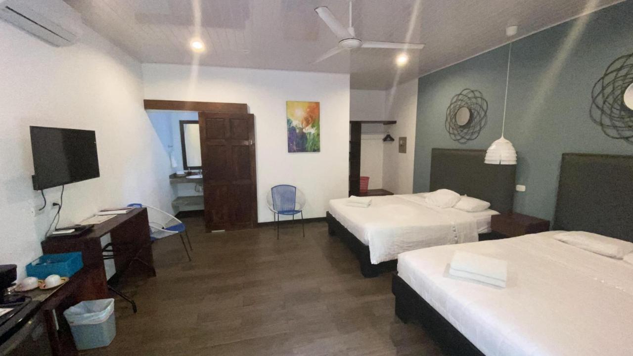 La Posada Jungle Hotel Manuel Antonio Zewnętrze zdjęcie